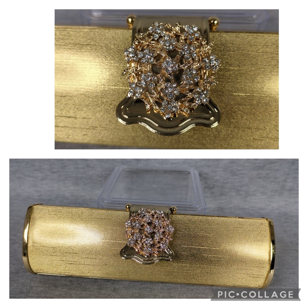 Two Pieces of Metallic Tone Clutches - Picture 10 of 16